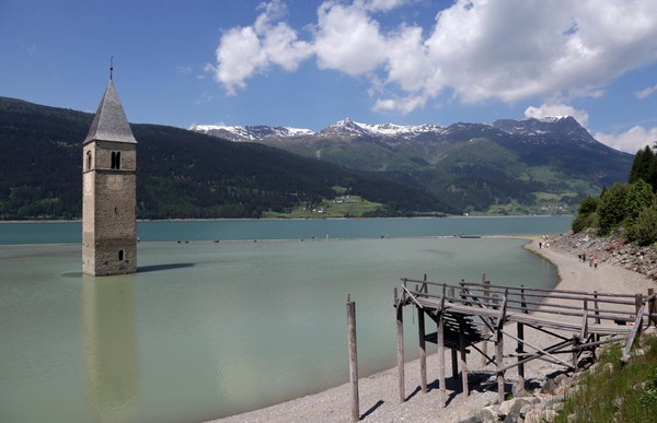 雷斯肯湖 Lago di Resia